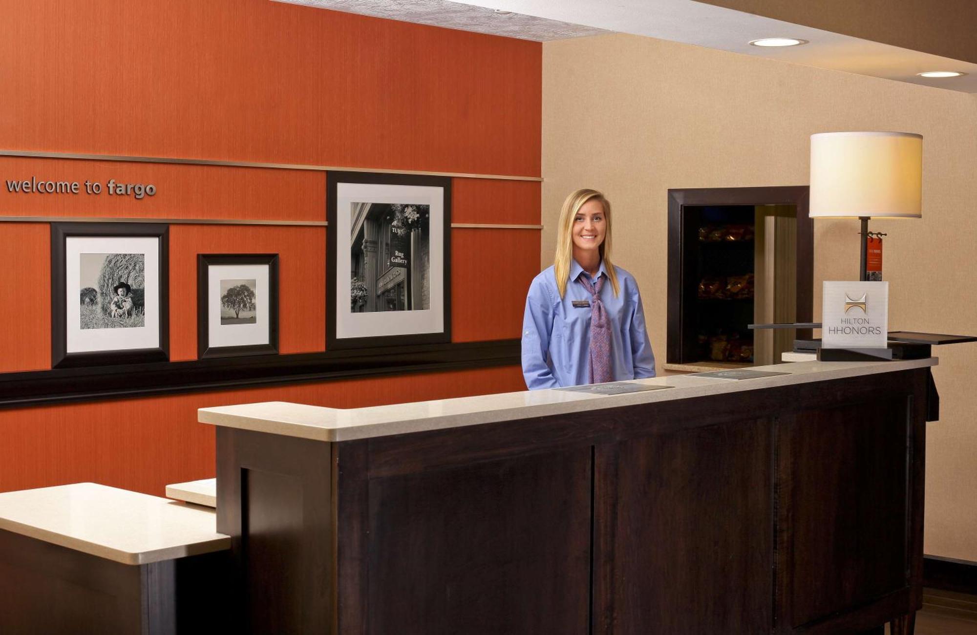 Hampton Inn & Suites Fargo Medical Center Eksteriør bilde