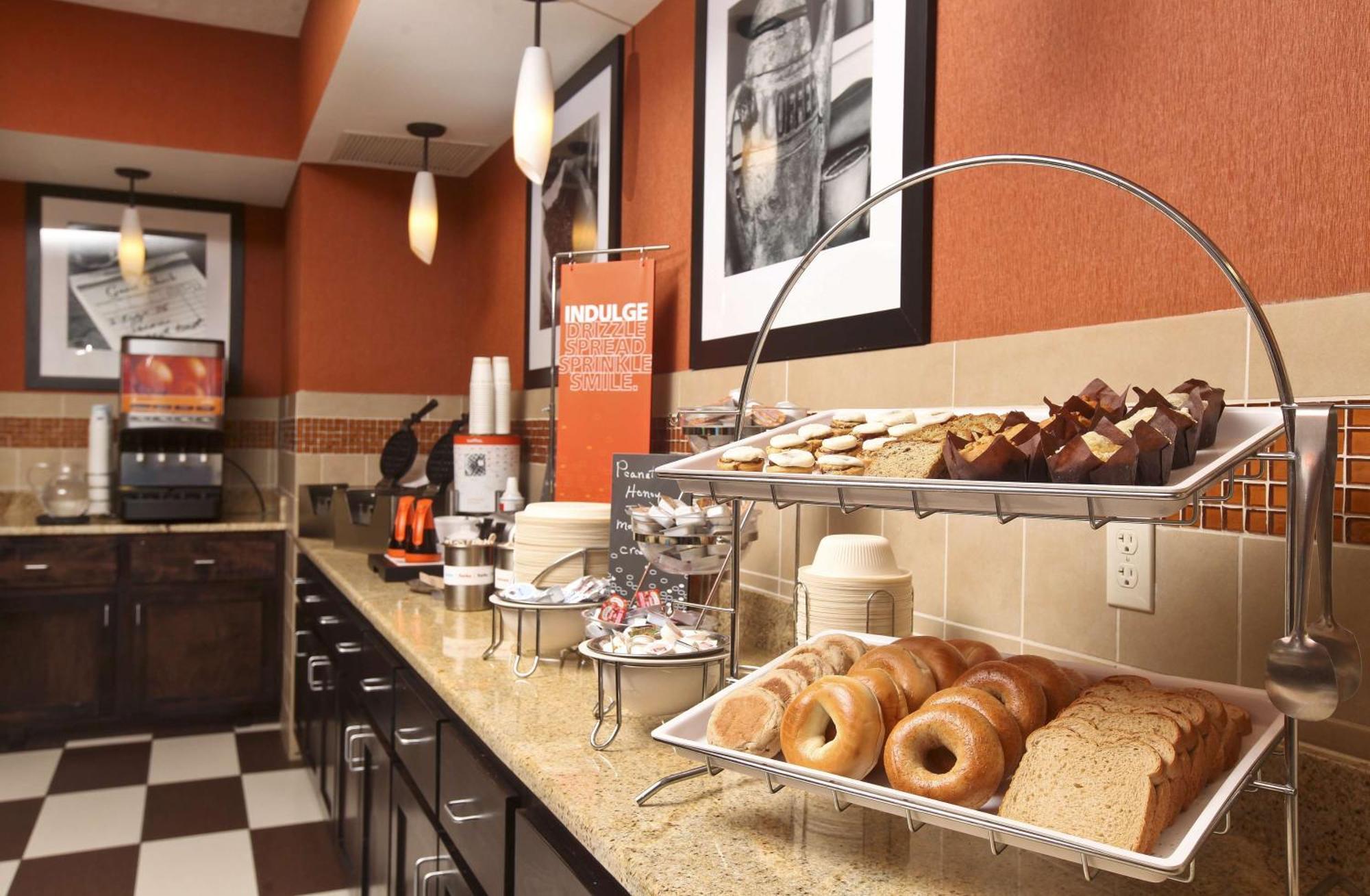 Hampton Inn & Suites Fargo Medical Center Eksteriør bilde