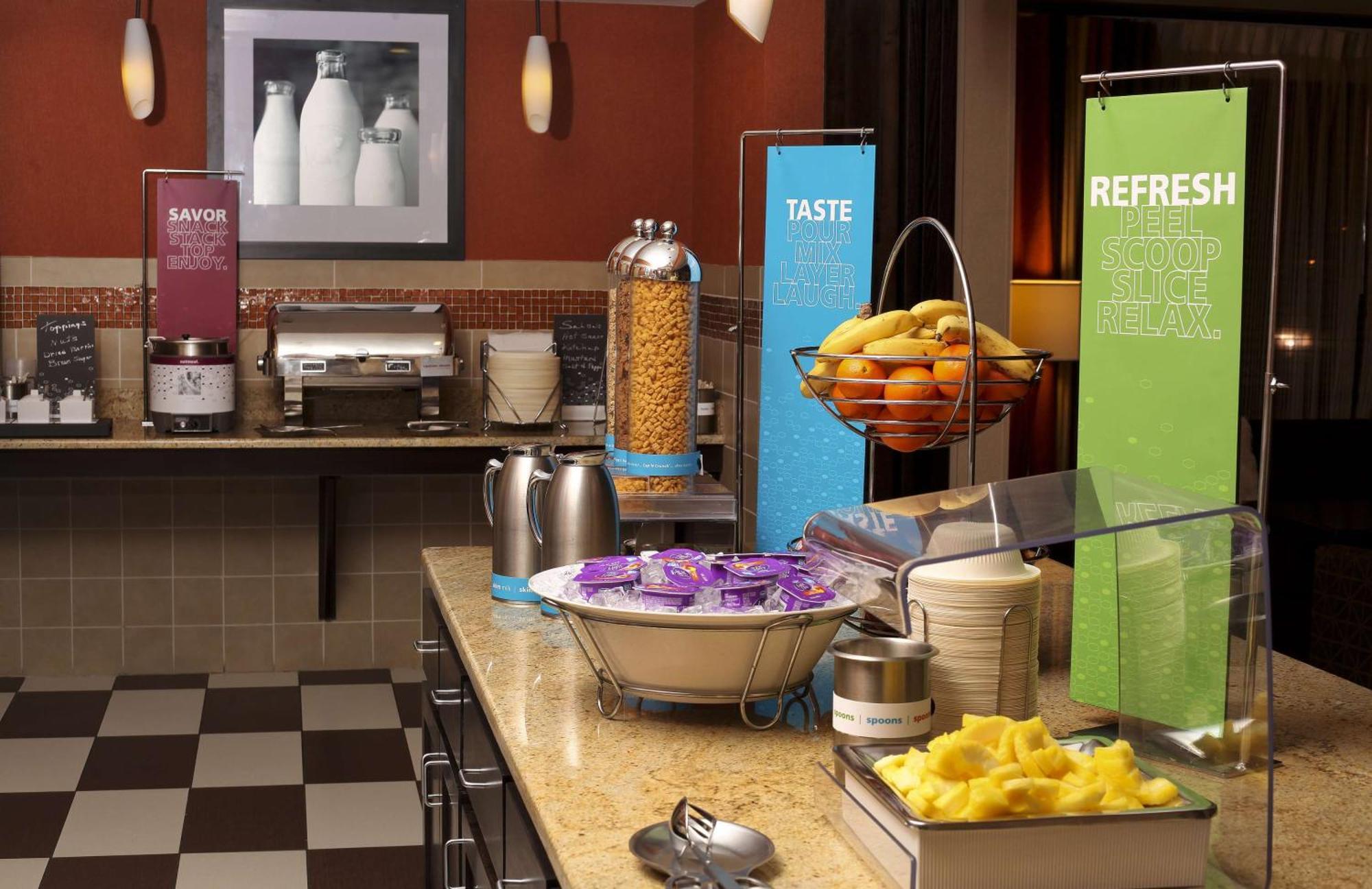 Hampton Inn & Suites Fargo Medical Center Eksteriør bilde