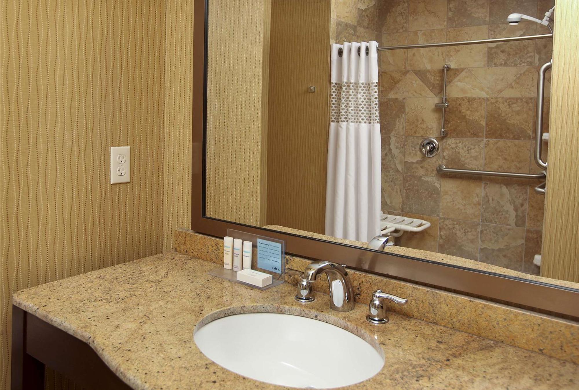 Hampton Inn & Suites Fargo Medical Center Eksteriør bilde